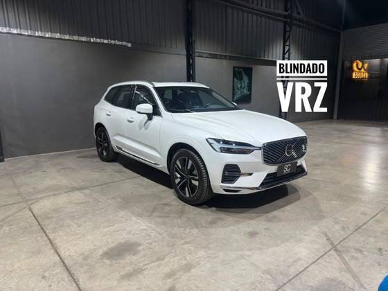 VOLVO XC60 2.0 T8 PHEV PLUS AWD GEARTRONIC VOLVO XC60 2.0 T8 PHEV PLUS AWD GEARTRONIC